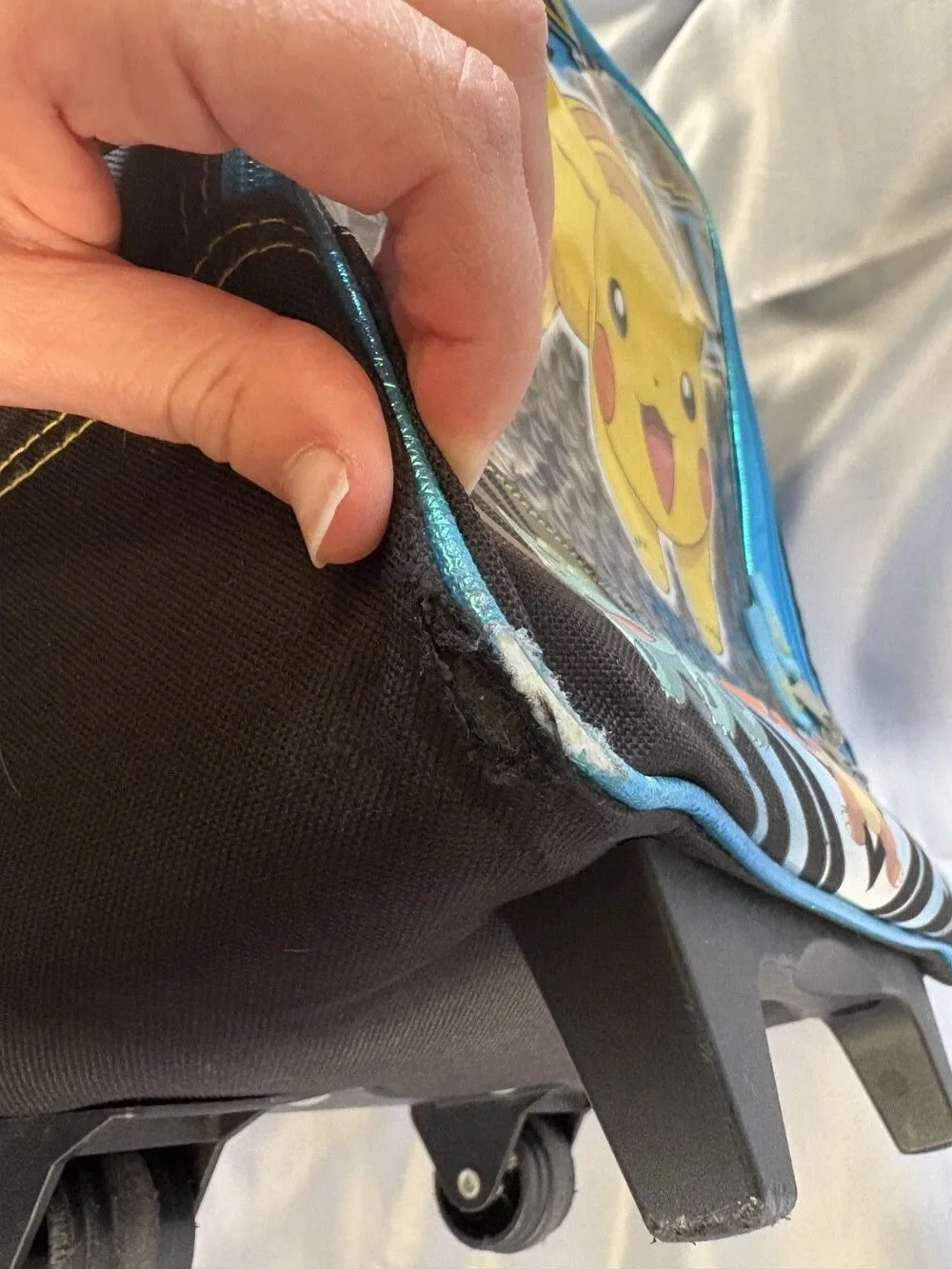 Pokemon Pikachu Bulbasaur Charmander Squirtle 16 Inch‎ Kids Wheel Suitcase